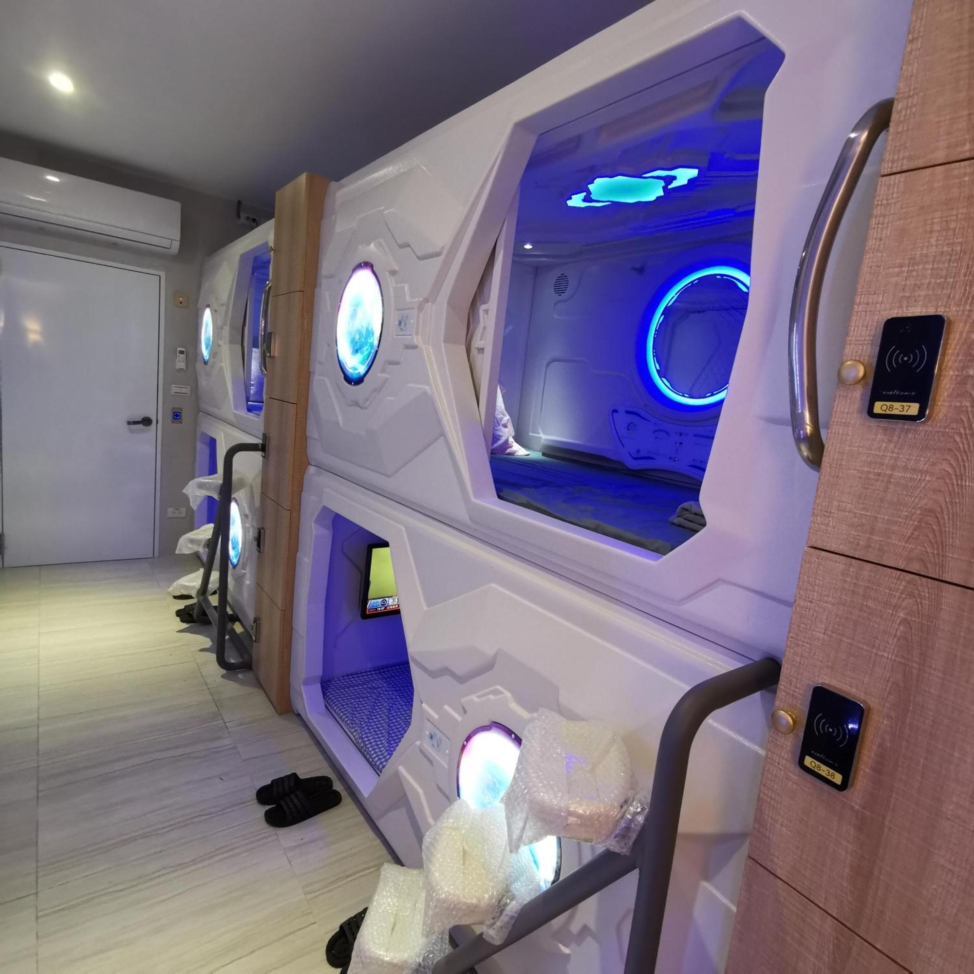 橙舍太空艙 Tw Capsule Hostel Taipei Eksteriør billede